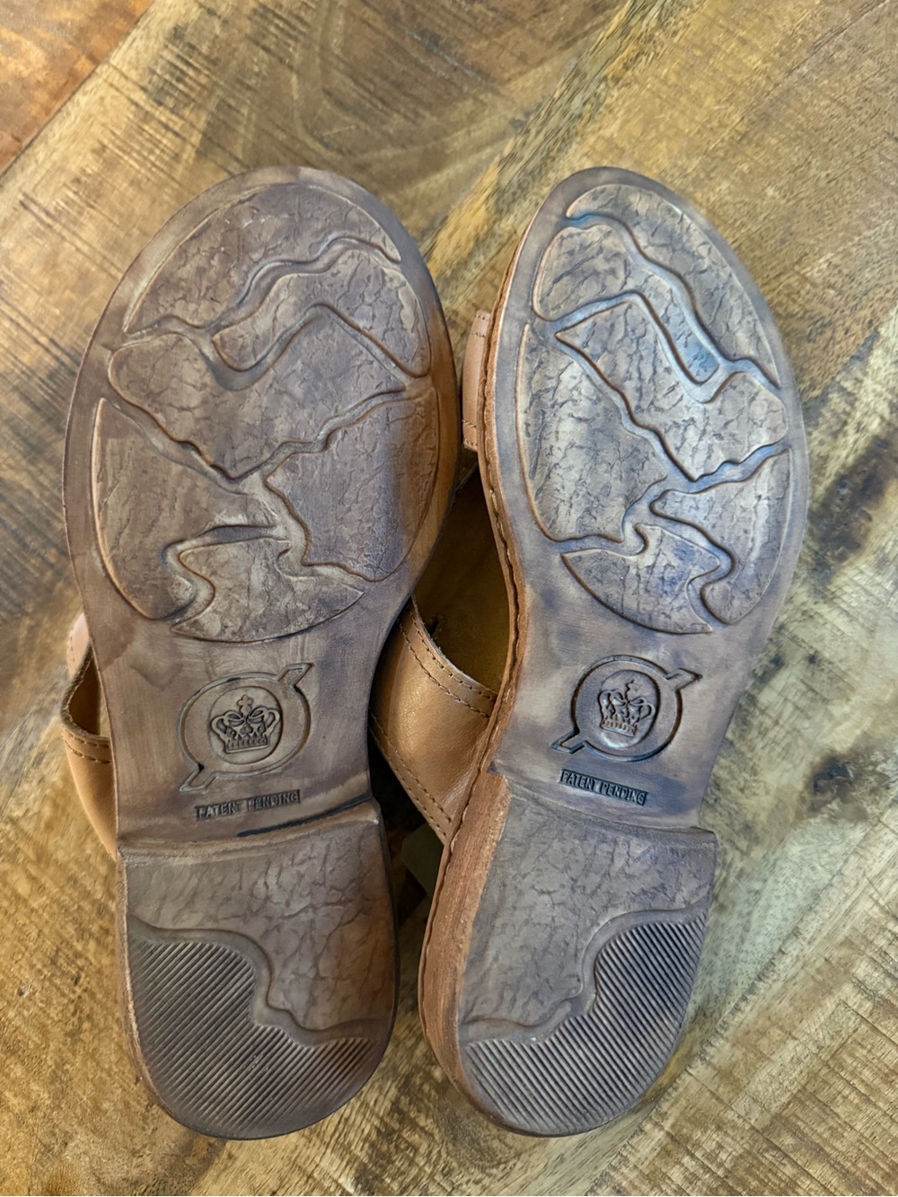 NWT Born Remo Leather Sandals, Size 7 - Picture 11 of 11